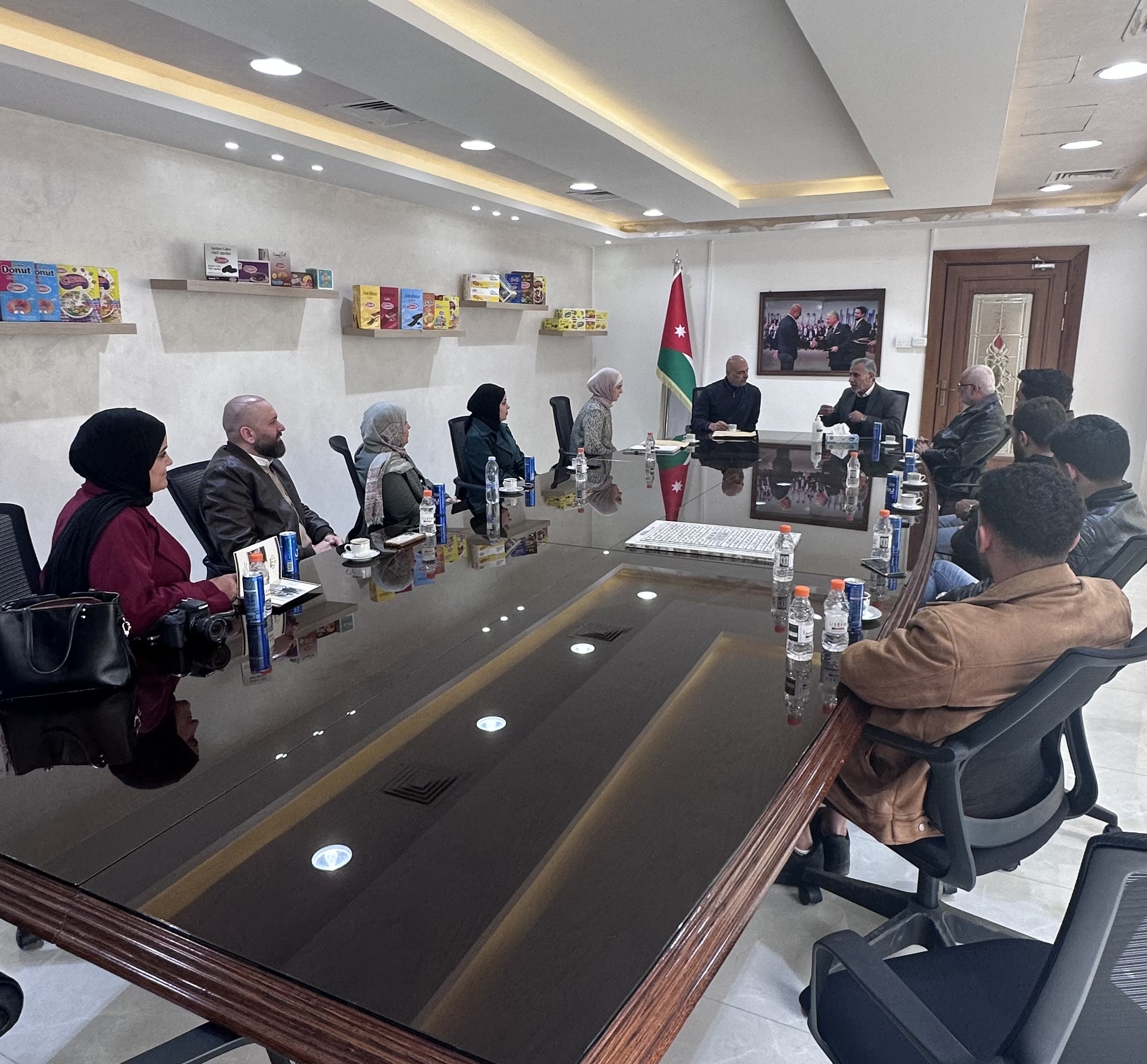 كلية حطين الجامعية تبحث سبل التعاون المشترك في مجالي التدريب والتوظيف مع كبرى المؤسسات الوطنية